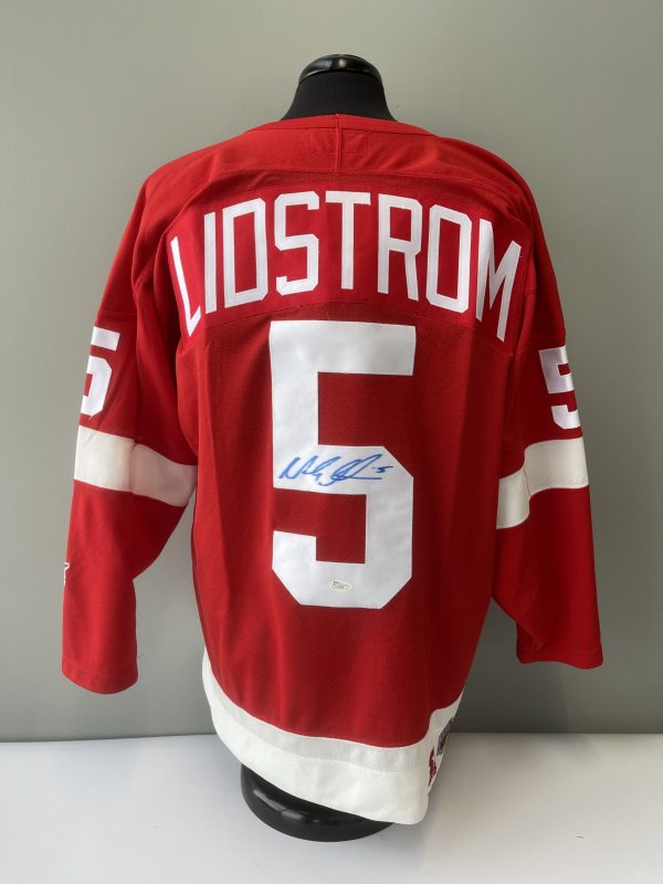 Nicklas Lidstrom Red Wings Autographed Jersey #5 w/ COA