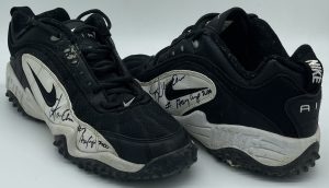 Damon Allen B.C. Lions Grey Cup 2000 Game-Worn Autographed Shoes w/COA