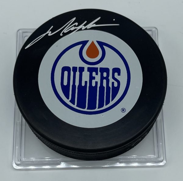 Mark Messier Oilers Autographed Puck w/COA