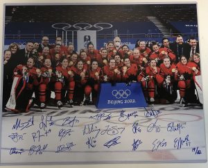 Team Canada Women's Hockey Signed Beijing 2022 Photo w/COA