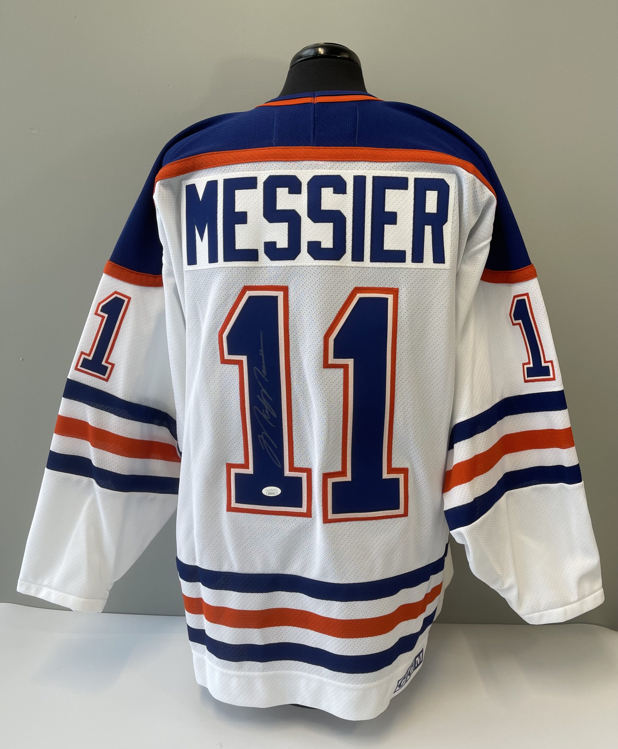 Mitchell & Ness Men's NHL Edmonton Oilers Mark Messier Jersey