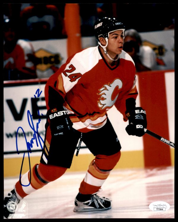 Jarome Iginla Calgary Flames Autographed 8x10 Photo w/JSA COA