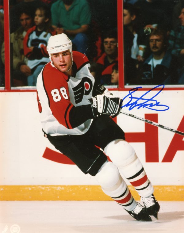 Eric Lindros Autographed 8X10 Philadelphia Flyers