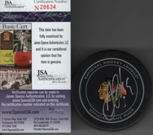 Jonathan Toews Blackhawks Authenticated JSA Autographed Hockey Puck w/COA