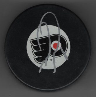 Mark Recchi Flyers Autographed Hockey Puck w/COA